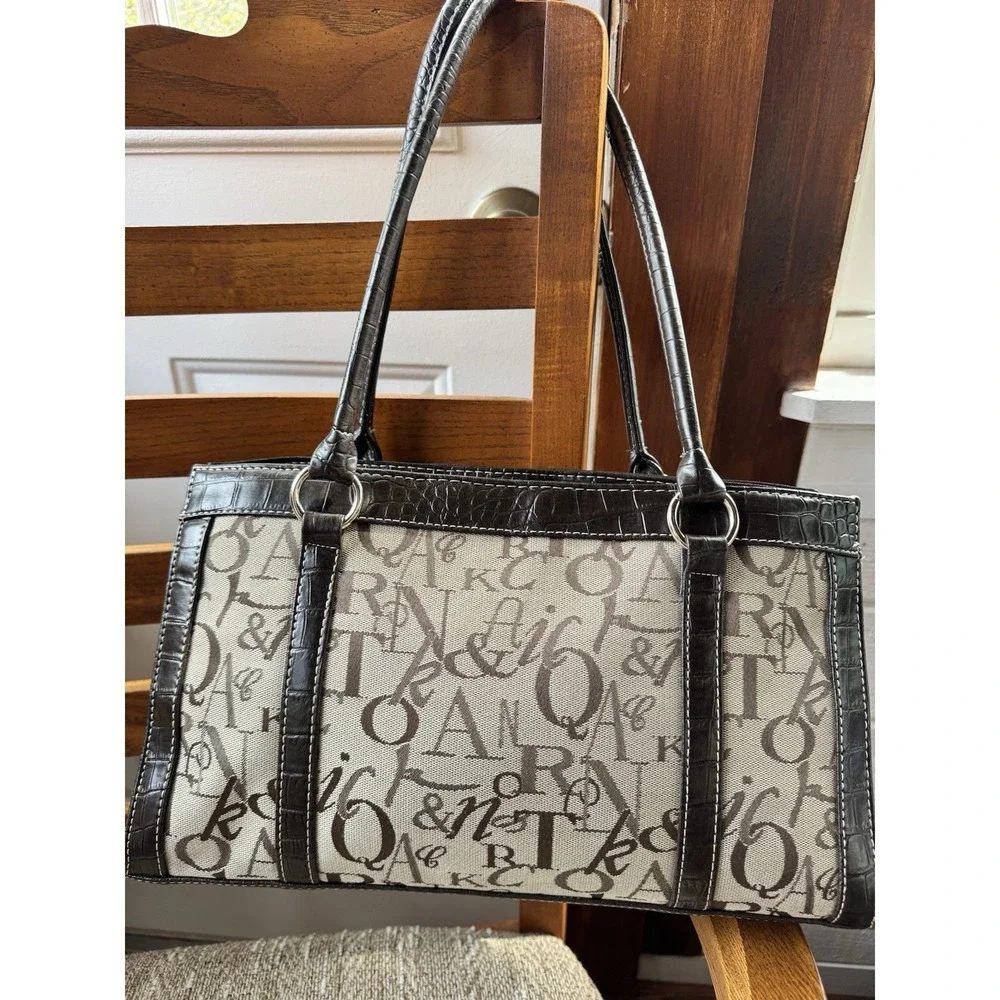 Sag Harbor Faux Brown Leather Purse‎ Tan Letter Design